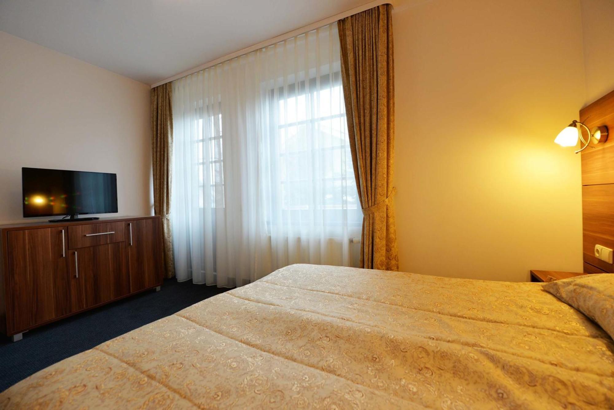 Guest House & Villa Astoma Παλάγκα Δωμάτιο φωτογραφία